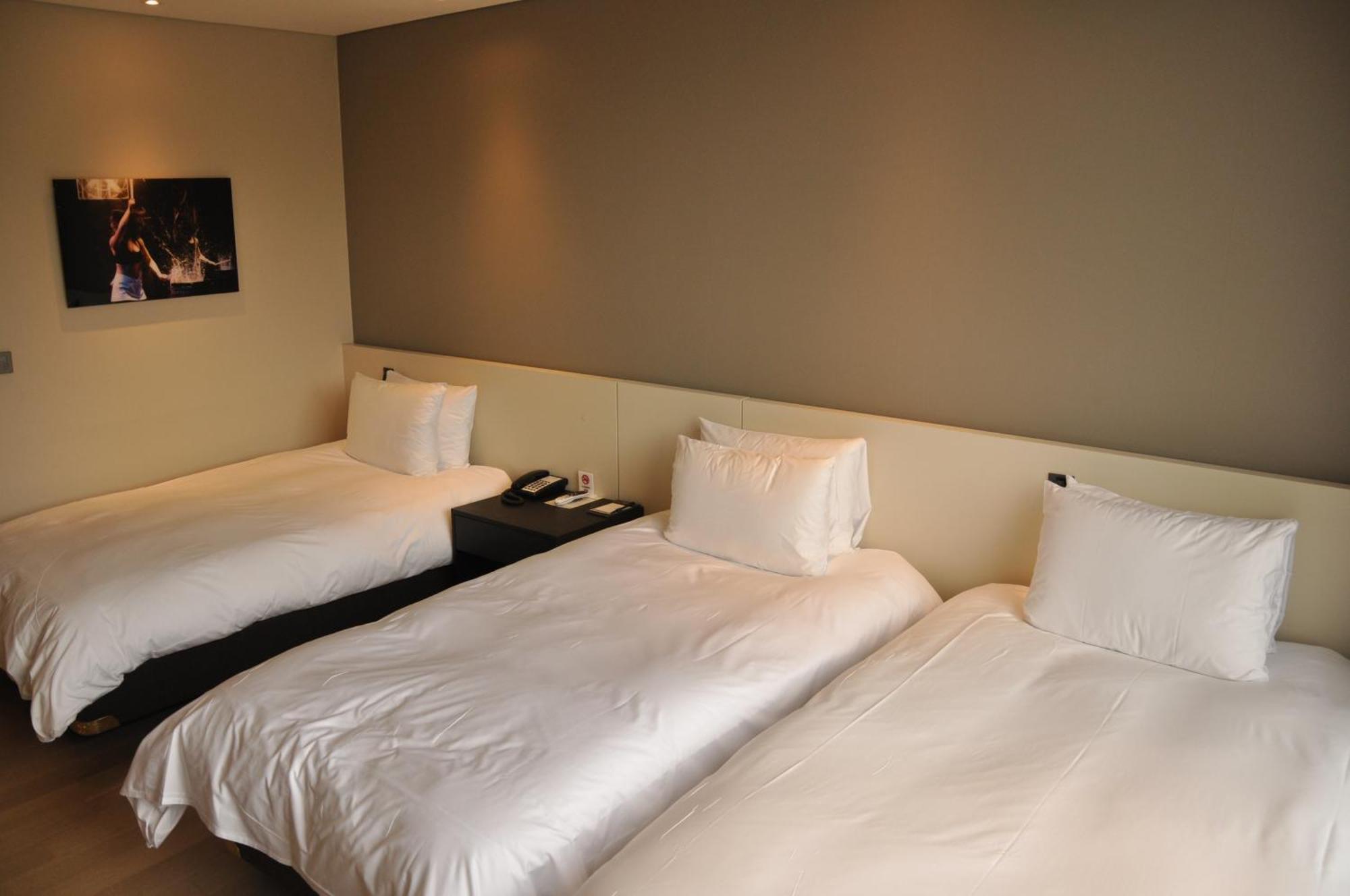 Deluxe Triple Room